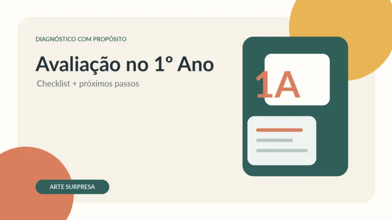 Professora observando atividades de alfabetização de uma criança do primeiro ano